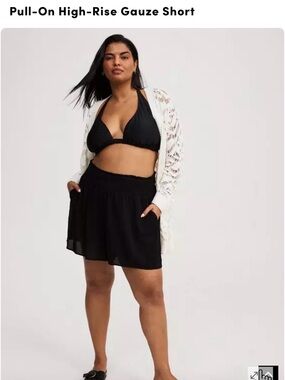 NWT Torrid Black Gauze Pull-On Short